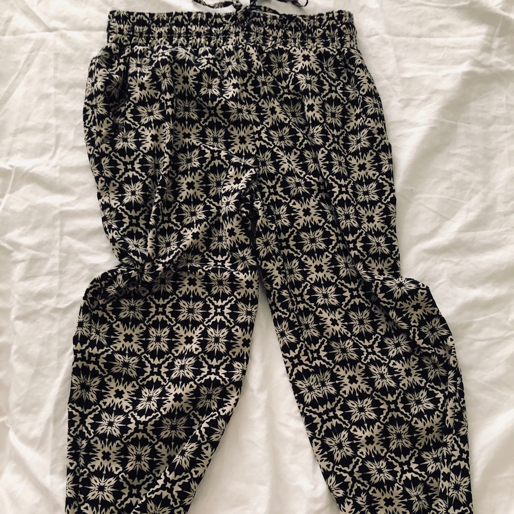 Skinny, soft, loose pants